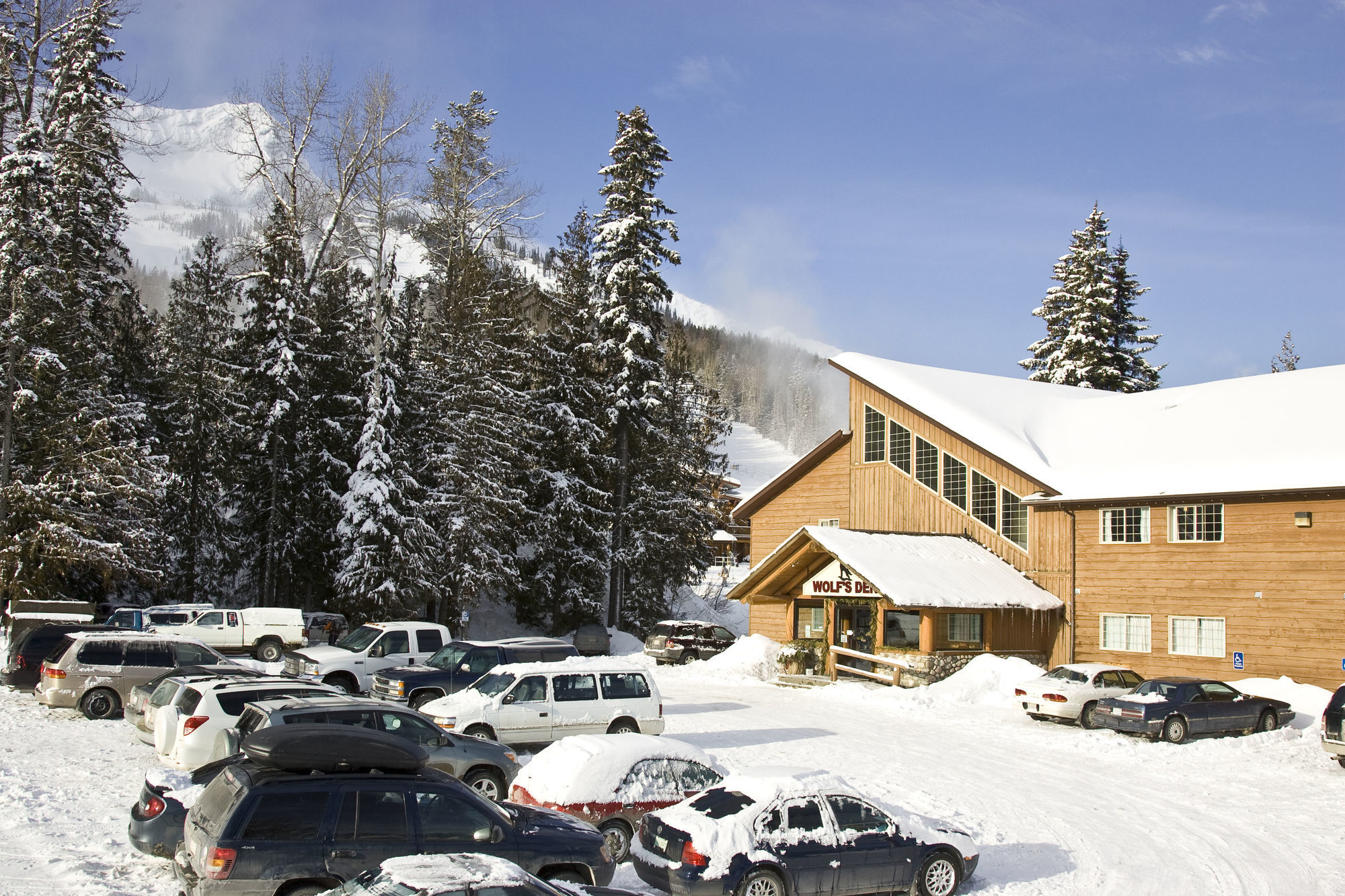 Fernie Slopeside Lodge Exterior photo