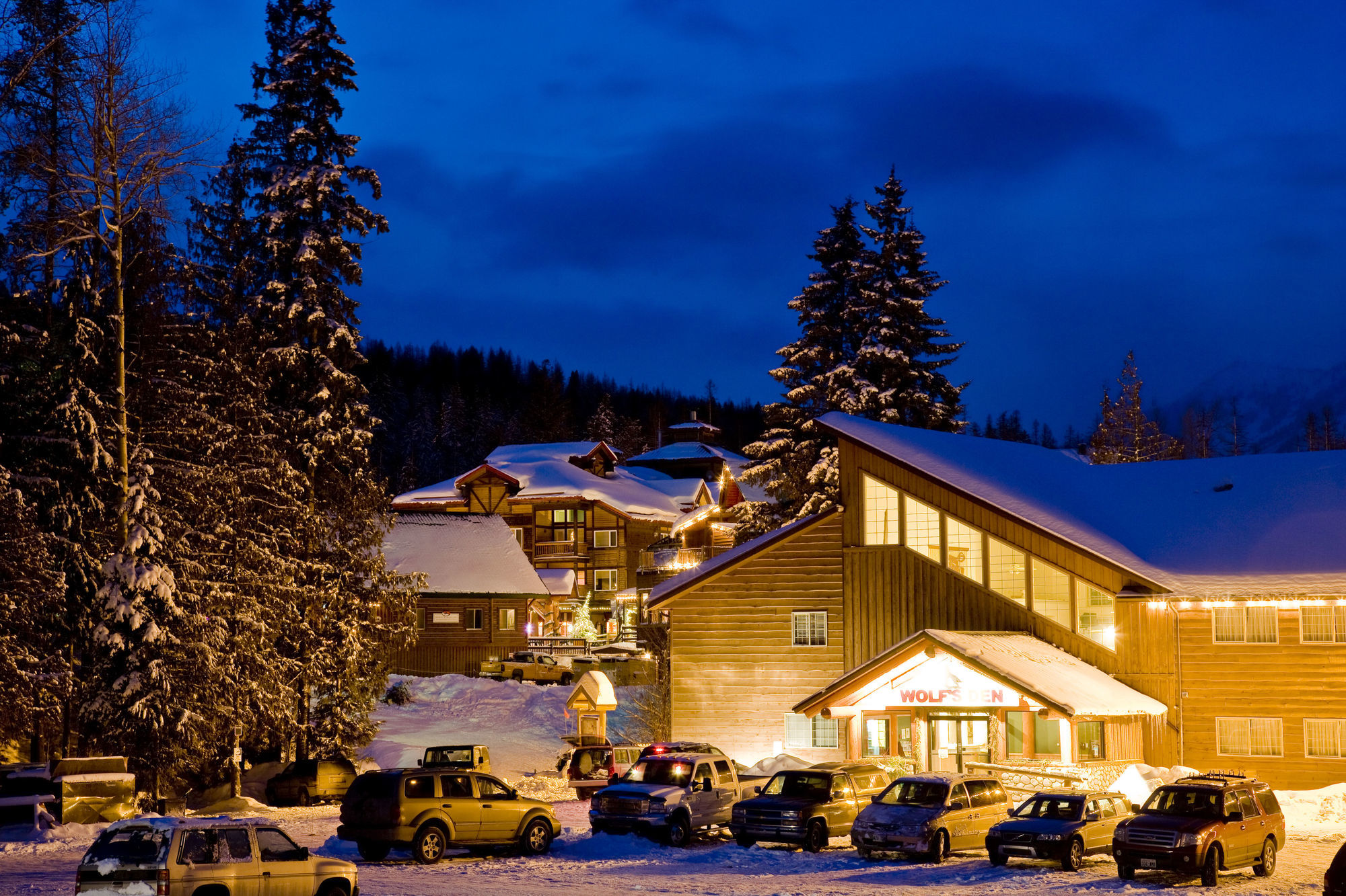Fernie Slopeside Lodge Exterior photo