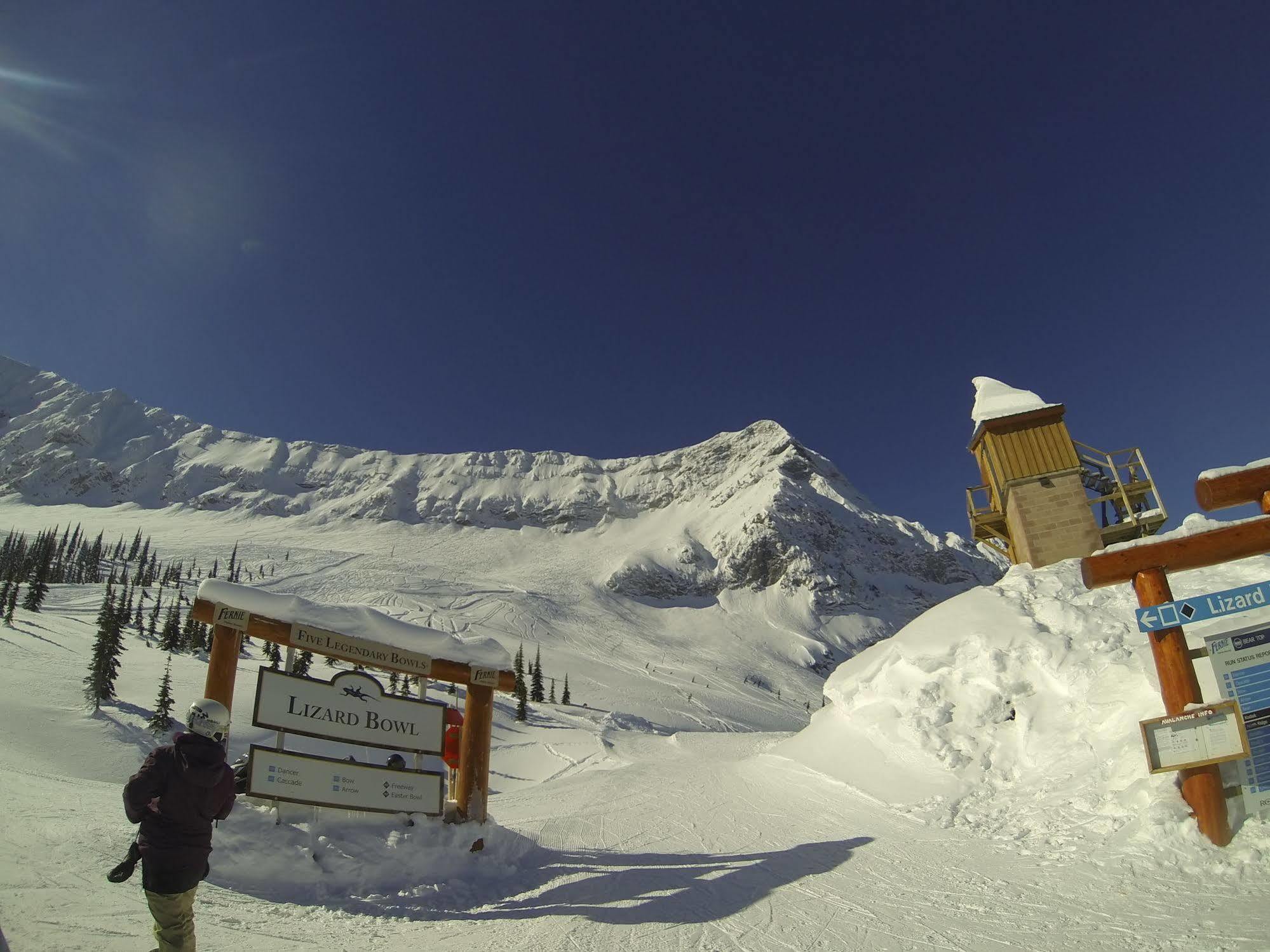 Fernie Slopeside Lodge Exterior photo